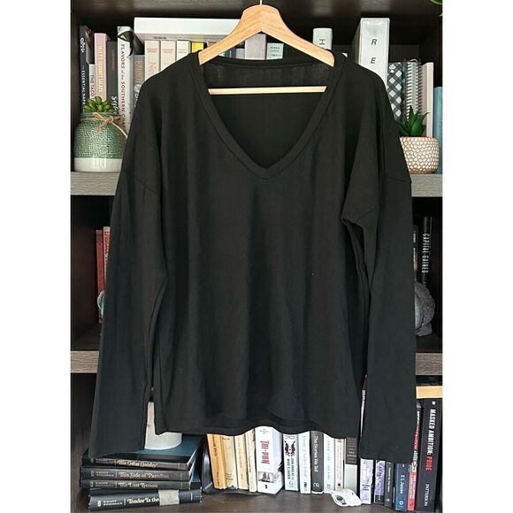 NWOT Michael Lauren x Revolve Black V-Neck Long Sleeve Top Medium - Picture 1 of 4